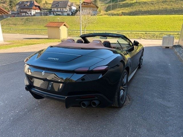 Nouă Ferrari Roma 620 CP (456 kW) 2025 Negru Coupe