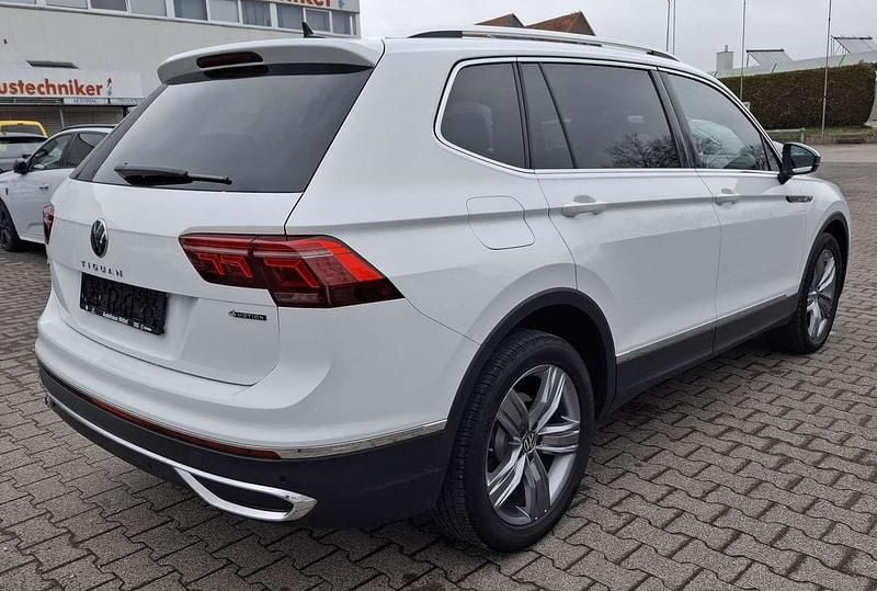 Gebraucht VW Tiguan Allspace Elegance 200 PS (147 kW) 2022 Pure white SUV