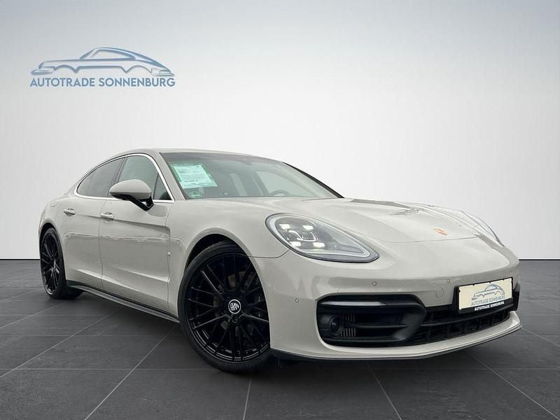 Grau Gebraucht 2022 Porsche Panamera Limousine | 81.990 € (Guter Preis) - Bild 1/4