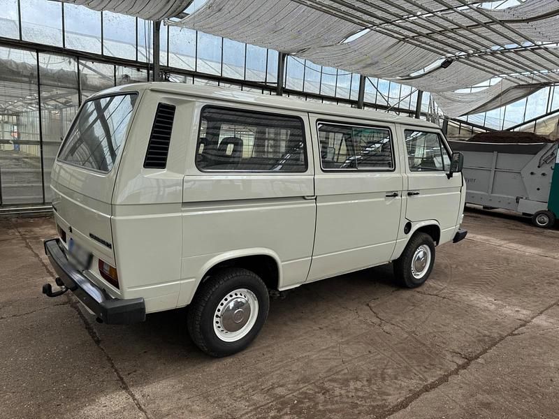 Usado VW Multivan 70 HP (51 kW) 1988 Branco Monovolume