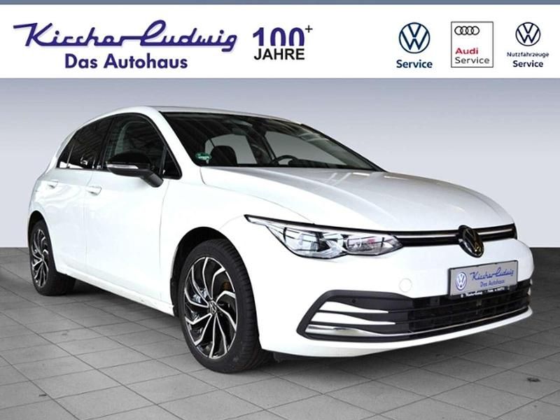 Gebraucht VW Golf VIII Move 116 PS (85 kW) 2023 Pure white Limousine