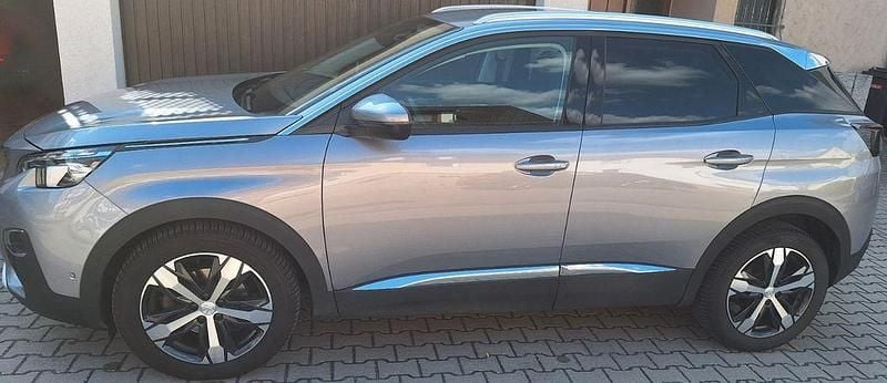 Grau Gebraucht 2018 Peugeot 3008 Allure SUV | 19.950 € (Fairer Preis) - Bild 1/4