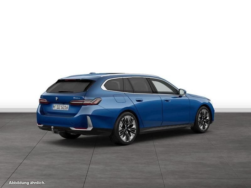 Gebraucht BMW 520 197 PS (144 kW) 2024 Blau Kombi