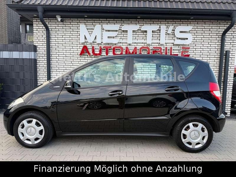 Gebraucht Mercedes A160 95 PS (69 kW) 2011 Schwarz Kleinwagen