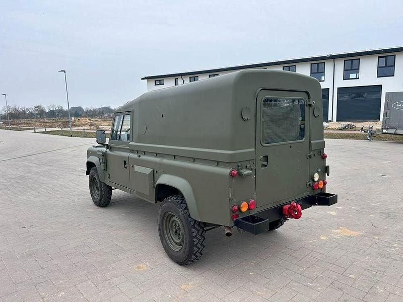 Gebraucht Land Rover Defender 113 PS (83 kW) 2000 Grün SUV