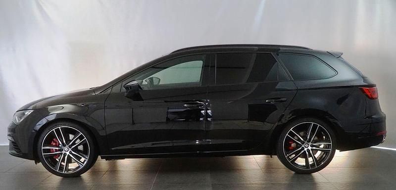 Gebraucht Seat Leon ST 4Drive 300 PS (220 kW) 2017 Mitternachtsschwarz Kombi