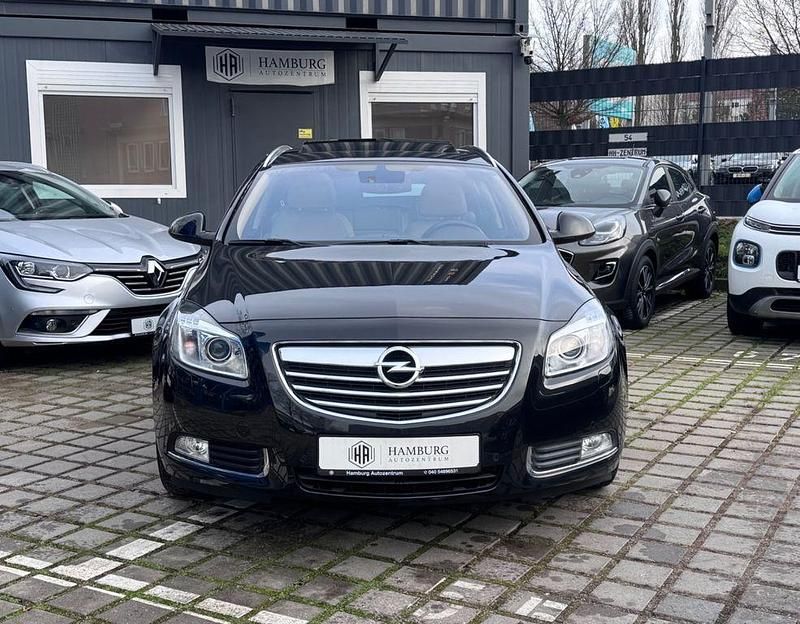 Gebraucht Opel Insignia Cosmo 220 PS (161 kW) 2010 Schwarz Kombi