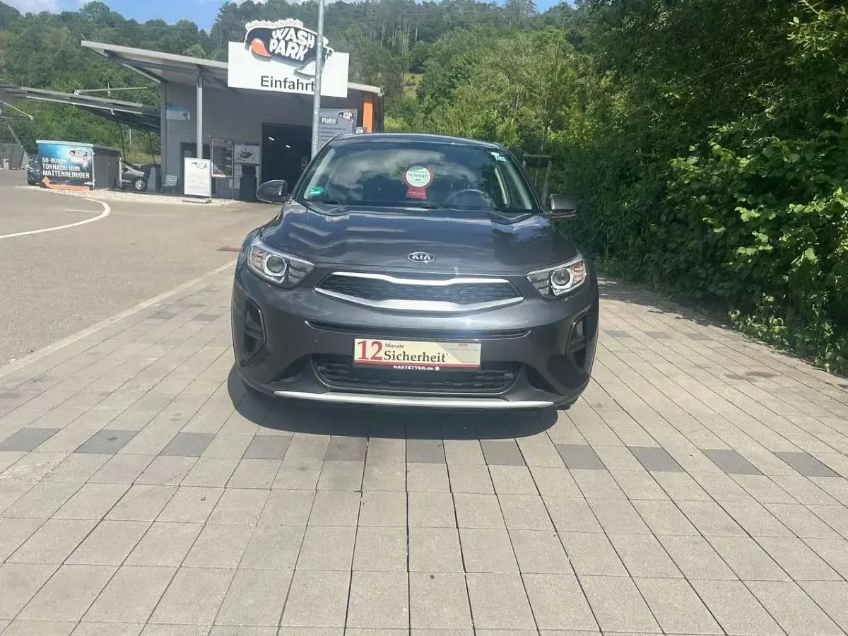 Gebraucht Kia Stonic Edition 7 99 PS (72 kW) 2018 Platinum graphite SUV