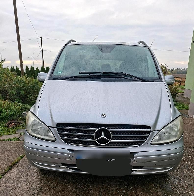 Silber Gebraucht 2009 Mercedes Viano Van / Kleinbus | 6.450 € (Guter Preis) - Bild 1/4