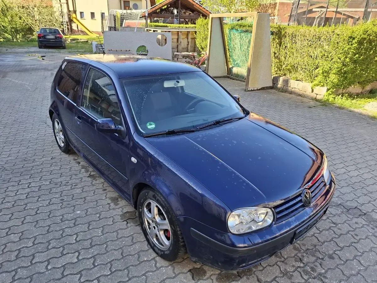 Gebraucht VW Golf IV Basis 101 PS (74 kW) 2001 Blau Limousine