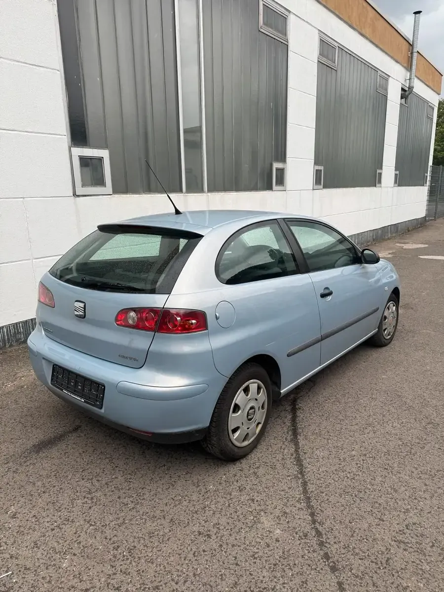Gebraucht Seat Ibiza 75 PS (55 kW) 2002 Blau Kleinwagen