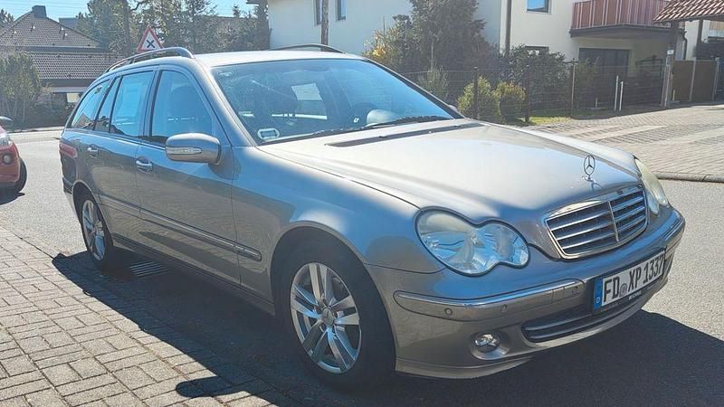 Gebraucht Mercedes C200 Elegance 122 PS (89 kW) 2004 Limousine