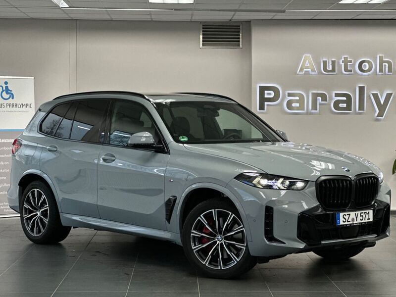 Grau Gebraucht 2024 BMW X5 M Sport SUV | 83.450 € (Superpreis) - Bild 1/4