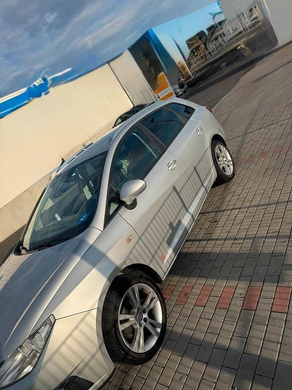 Gebraucht Seat Ibiza ST 75 PS (55 kW) 2012 Grau Kombi