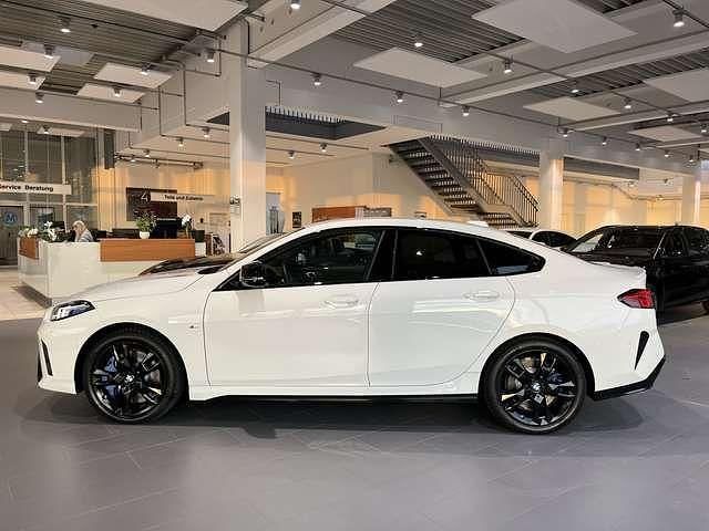 Gebraucht BMW M235 Performance 300 PS (220 kW) 2025 Weiß Coupé