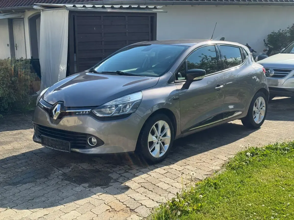 Gebraucht Renault Clio 90 PS (66 kW) 2015 Grau Limousine