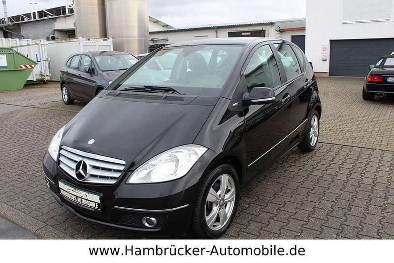 Gebraucht Mercedes A180 109 PS (80 kW) 2011 Schwarz Limousine