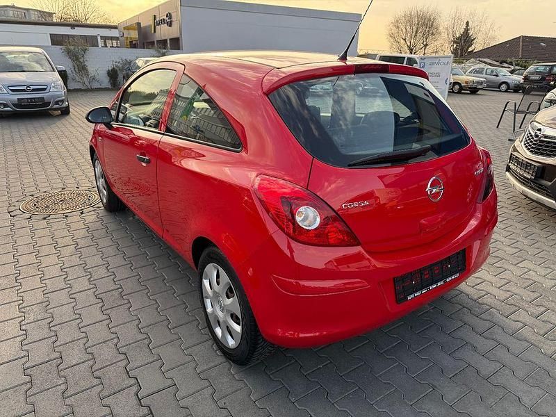 Gebraucht Opel Corsa Selection 69 PS (50 kW) 2012 Rot Kleinwagen