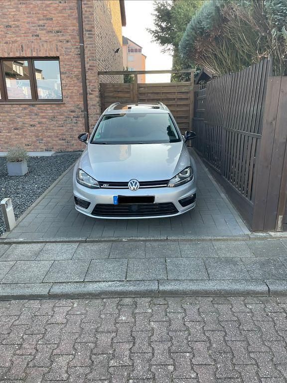 Silber Gebraucht 2014 VW Golf VII R-line Limousine | 10.400 € (Fairer Preis) - Bild 1/4
