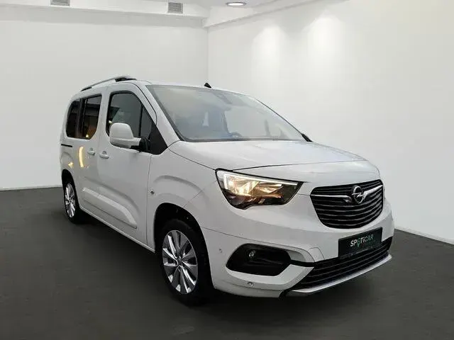 Gebraucht Opel Combo Life Ultimate 131 PS (96 kW) 2020 Weiß Van / Kleinbus