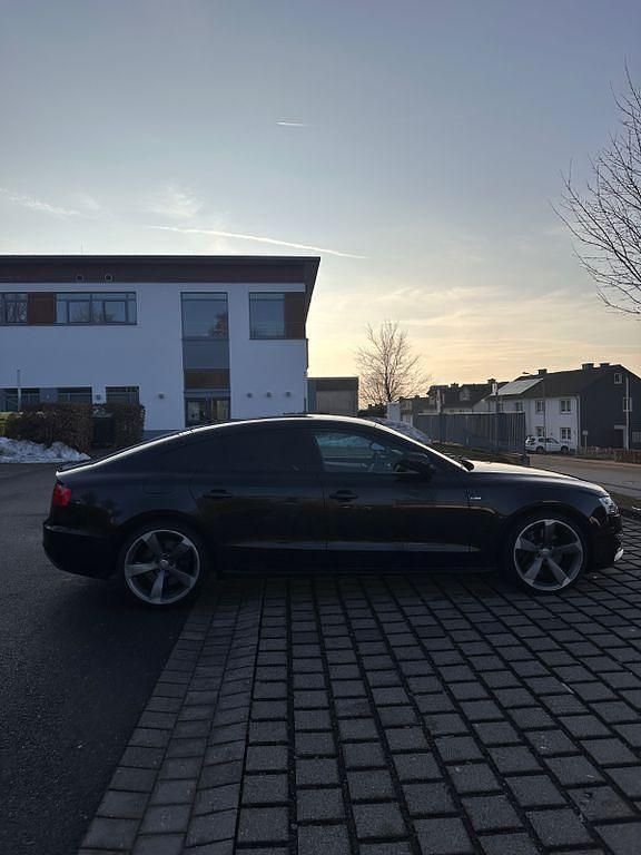 Gebraucht Audi A5 Sportback Comfort 245 PS (180 kW) 2015 Schwarz Kleinwagen