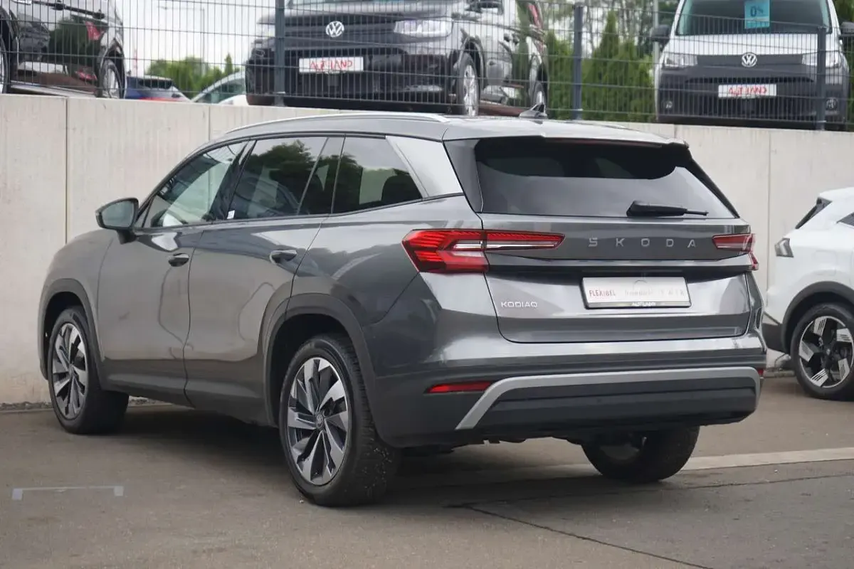 Gebraucht Skoda Kodiaq Selection 150 PS (110 kW) 2025 Grau SUV