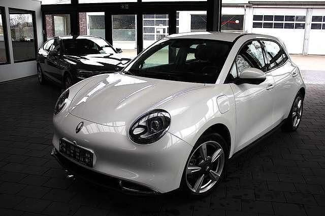 Weiß metallic Gebraucht 2023 Ora 03 Kleinwagen | 19.000 € (Superpreis) - Bild 1/1