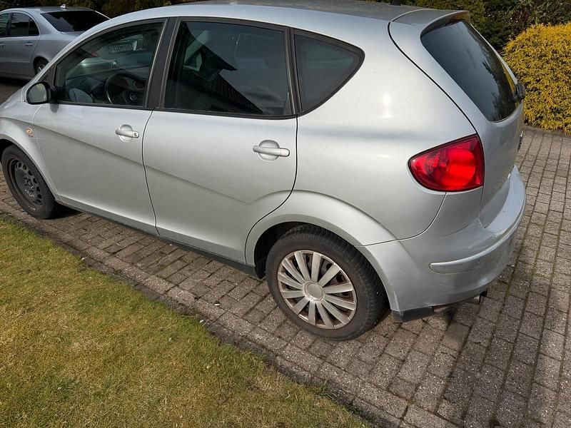 Gebraucht Seat Altea 110 PS (80 kW) 2004 Silber Van / Kleinbus
