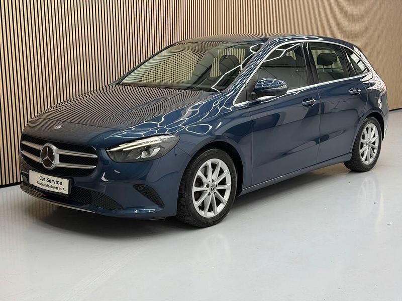 Gebraucht Mercedes B220 190 PS (139 kW) 2020 Blau Van / Kleinbus