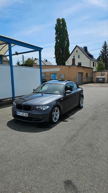 Grau Gebraucht 2008 BMW 120 Coupé Coupé | 6.100 € (Fairer Preis) - Bild 1/4