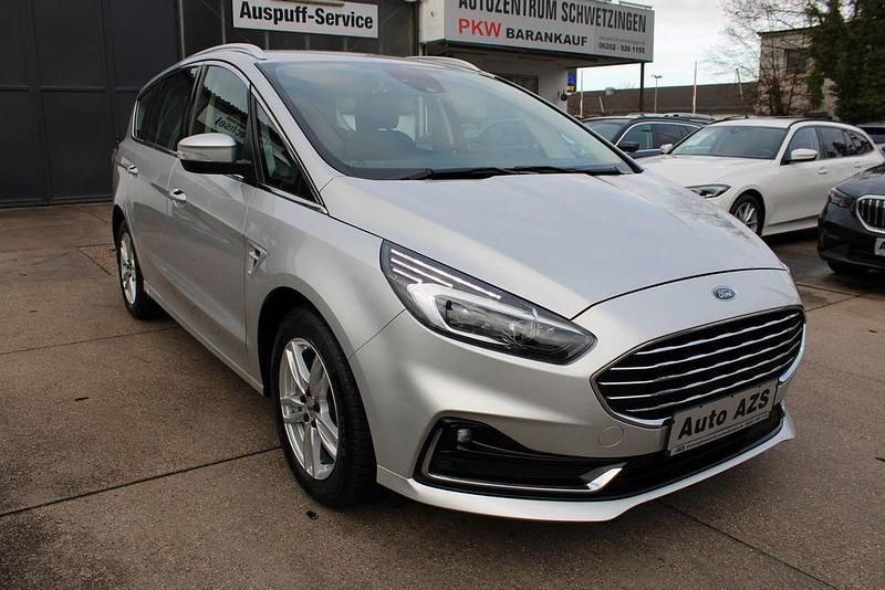 Silber Gebraucht 2022 Ford S-MAX S Van / Kleinbus | 20.950 € (Guter Preis) - Bild 1/4