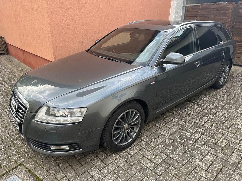 Grau Gebraucht 2010 Audi A6 Ambiente Kombi | 3.700 € (Superpreis) - Bild 1/4