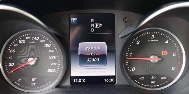 Gebraucht Mercedes C220 231 PS (169 kW) 2014 Silber metallic Limousine