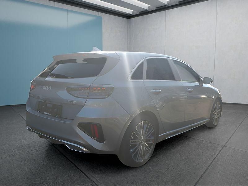 Silber Gebraucht 2025 Kia Ceed GT Kleinwagen | 32.699 € - Bild 1/1