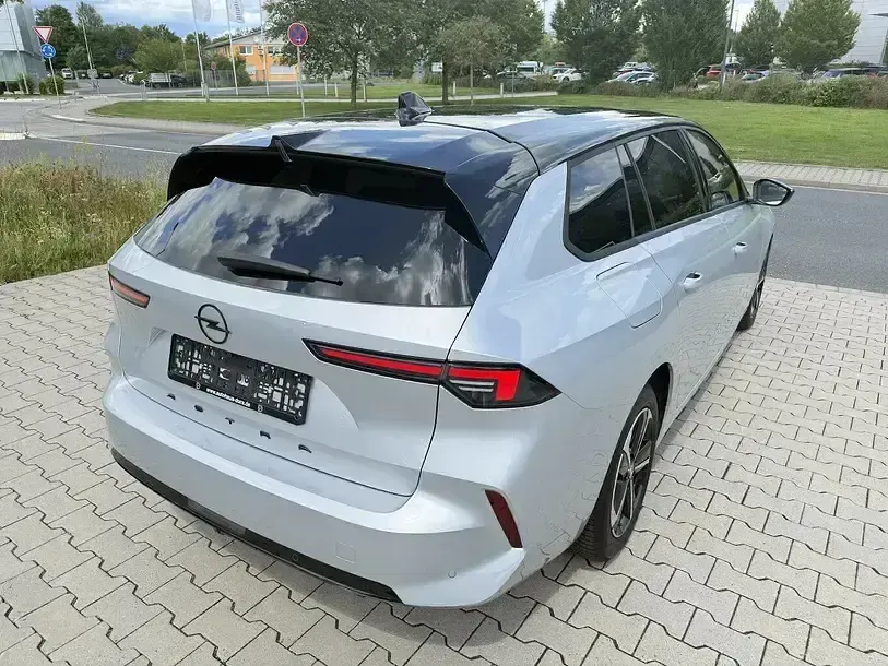 Gebraucht Opel Astra 131 PS (96 kW) 2025 Grau Kleinwagen