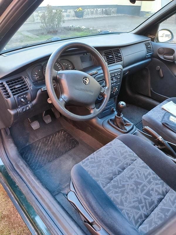 Usata Opel Vectra 1998 Berlina