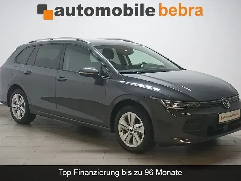 Gebraucht VW Golf VIII Life 150 PS (110 kW) 2024 Delfingrau Kombi