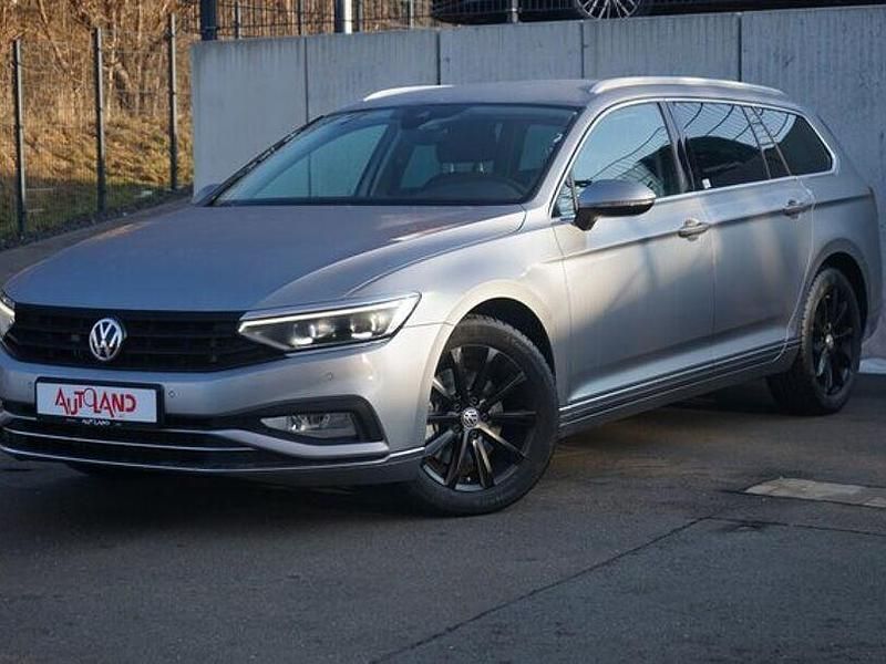Gebraucht VW Passat Highline 150 PS (110 kW) 2019 Reflexsilber metallic Kombi