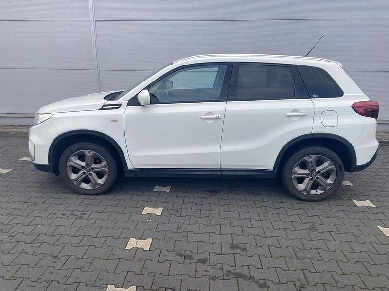 Gebraucht Suzuki Vitara Comfort 111 PS (81 kW) 2019 Weiß SUV