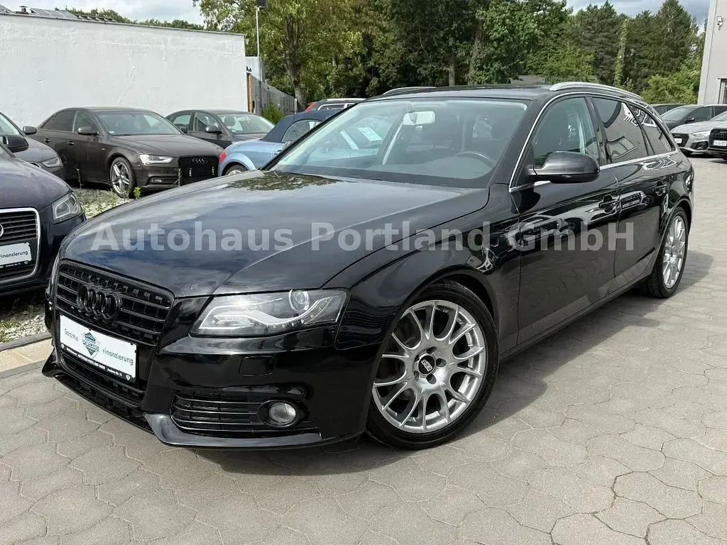 Gebraucht Audi A4 Attraction 120 PS (88 kW) 2011 Phantomschwarz Kombi
