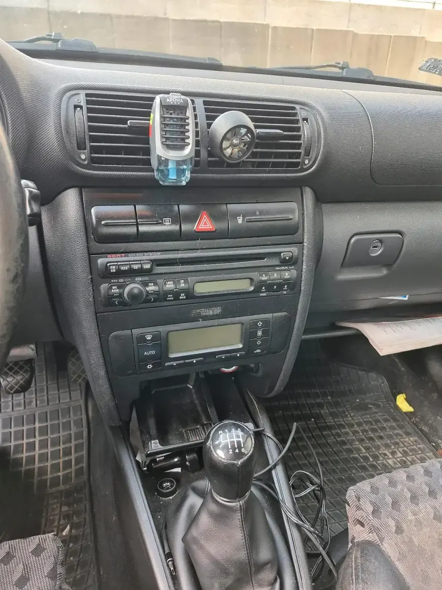 Używany Seat Leon 180 KM (132 kW) 2000 Niebieski Hatchback