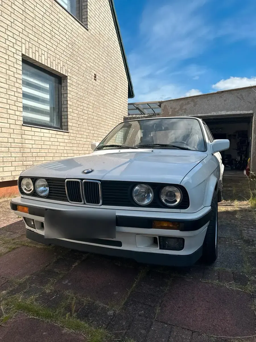 Gebraucht BMW 316 102 PS (75 kW) 1989 Weiß Coupé