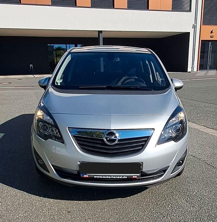 Silber Gebraucht 2011 Opel Meriva Selection Van / Kleinbus | 5.800 € (Guter Preis) - Bild 1/4