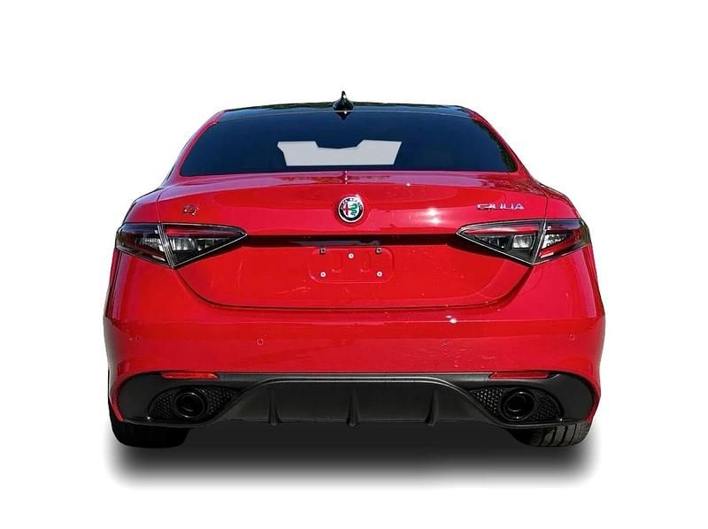 Rot Gebraucht 2024 Alfa Romeo Giulia Veloce Limousine | 61.700 € - Bild 1/4