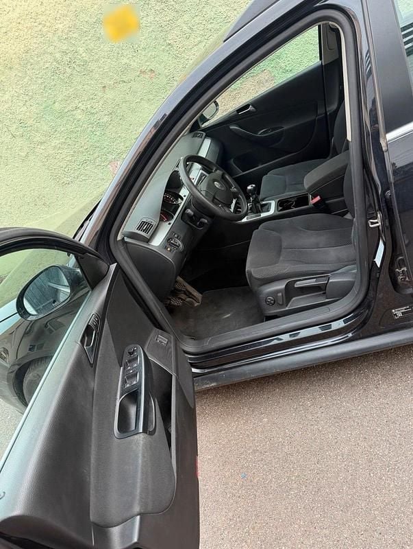 Gebraucht VW Passat 140 PS (102 kW) 2009 Schwarz Kombi