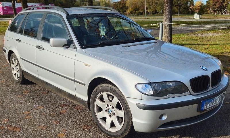 Silber Gebraucht 2002 BMW 320 Sport Line Kombi | 2.900 € (Guter Preis) - Bild 1/4
