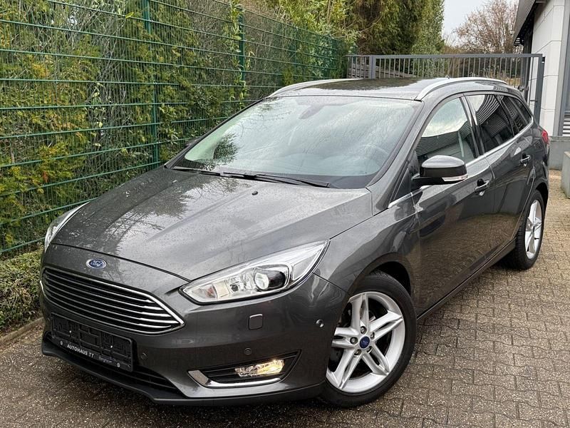 Usata Ford Focus Titanium 125 CV (91 kW) 2017 Grigio Station wagon