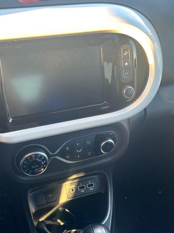 Gebraucht Renault Twingo Techno 60 kW (82 PS) 2023 Weiß Kleinwagen