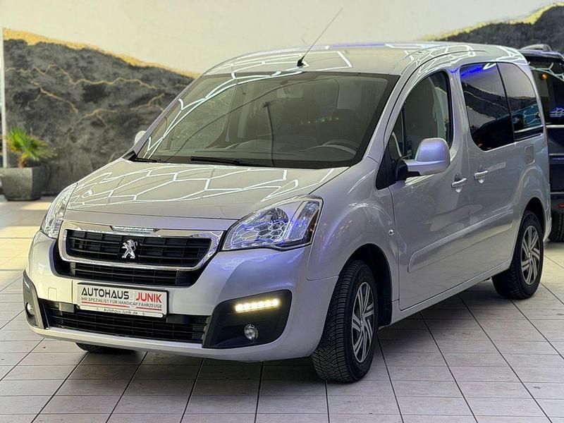 Gebraucht Peugeot Partner Tepee Active 98 PS (72 kW) 2015 Grau Van / Kleinbus