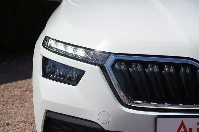 Gebraucht Skoda Kamiq Style 115 PS (84 kW) 2022 Pure white SUV
